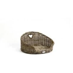 Designed By Lotte Kubu Hondenmand My Favourite